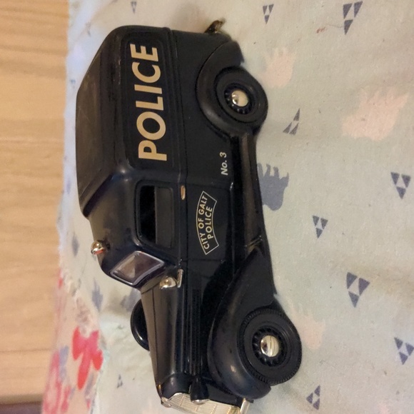 Limited Edition Police Liberty Classics 1936 Dodge Police 8212 - Picture 13 of 15